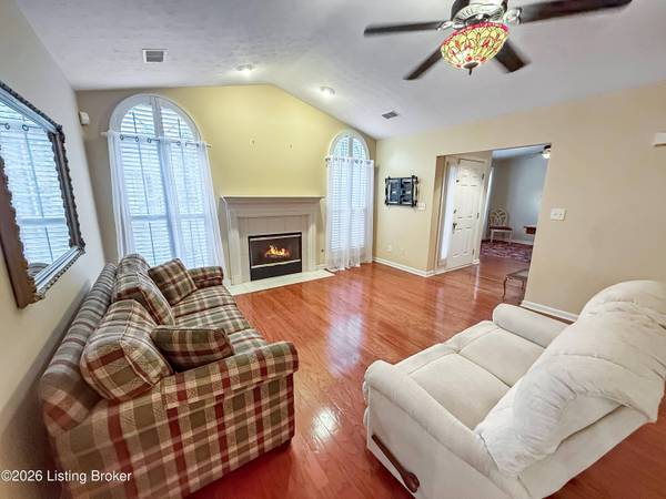 9602 Cornell Dr, Louisville, KY 40291