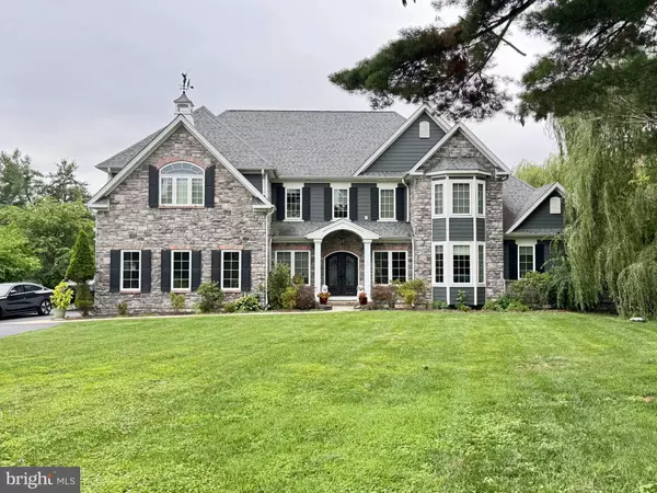 35 W PINE TREE DR, Broomall, PA 19008