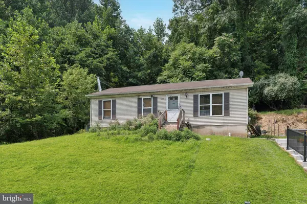 1416 BRICK ROW, Coatesville, PA 19320