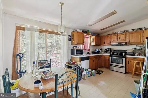 1416 BRICK ROW, Coatesville, PA 19320