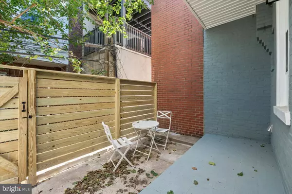 2051 S CLEVELAND ST, Philadelphia, PA 19145