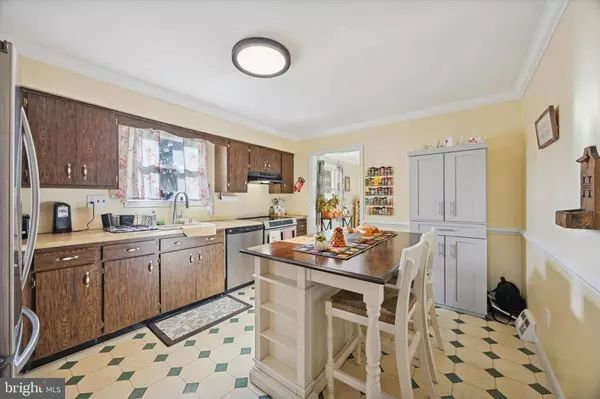 756 BURDETT, Upper Chichester, PA 19014