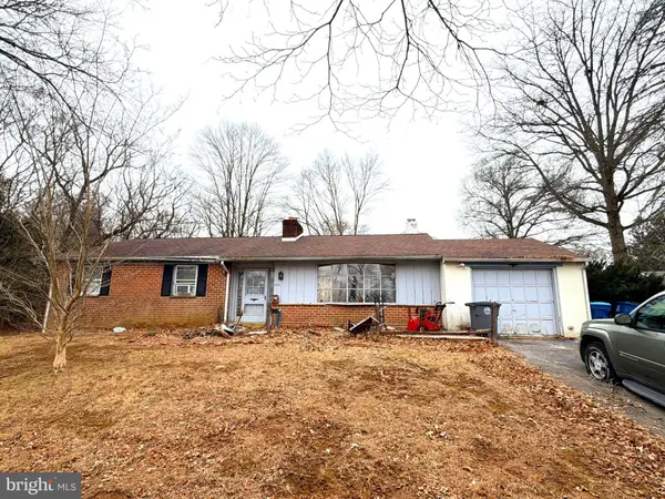 800 FALCON LN, West Chester, PA 19382