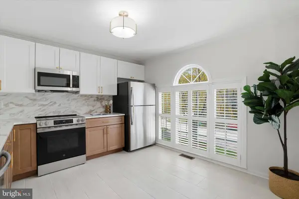 2305 WESTFIELD CT #2305, Newtown Square, PA 19073