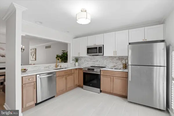 2305 WESTFIELD CT #2305, Newtown Square, PA 19073
