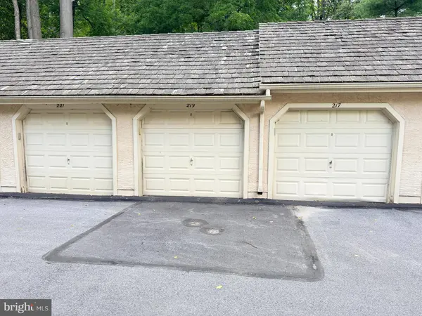 219 E DUTTS MILL WAY, West Chester, PA 19382