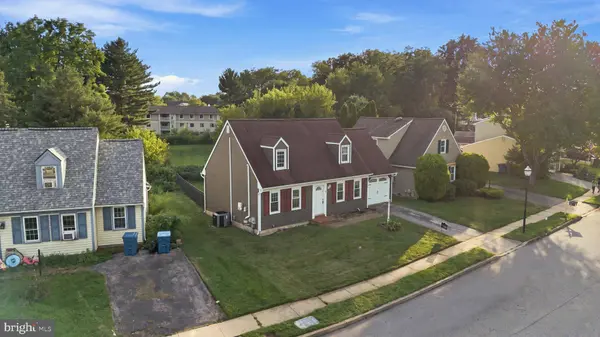 24 WETHERBURN DR, Downingtown, PA 19335