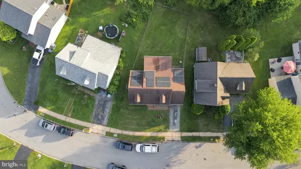 24 WETHERBURN DR, Downingtown, PA 19335