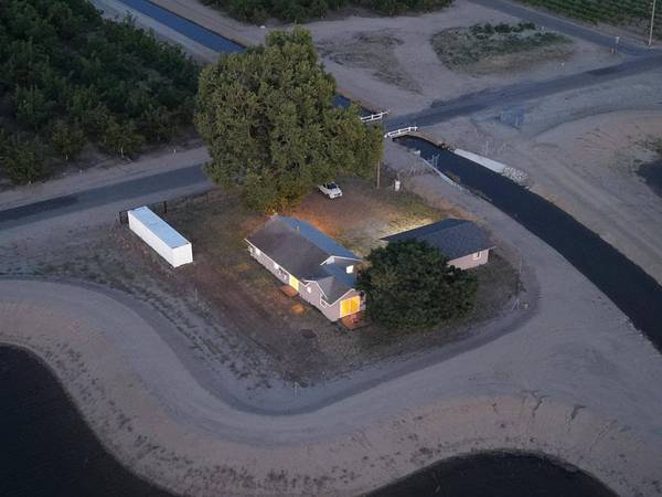 2545 N Siskiyou AVE, Kerman, CA 93630