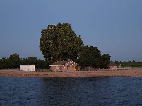 2545 N Siskiyou AVE, Kerman, CA 93630