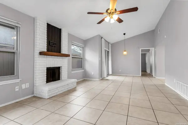 12043 Stoney Xing, San Antonio, TX 78247