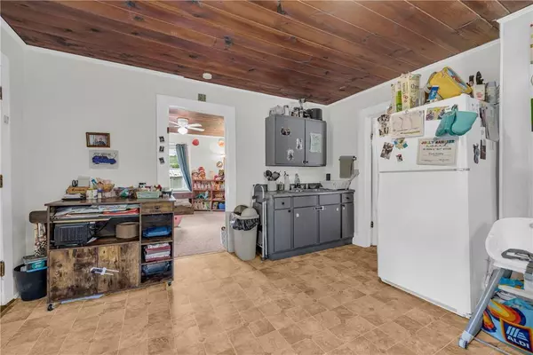 102 N Bibb ST, Westminster, SC 29693