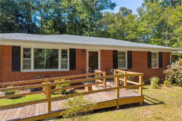 504 Lovingood AVE, Walhalla, SC 29691