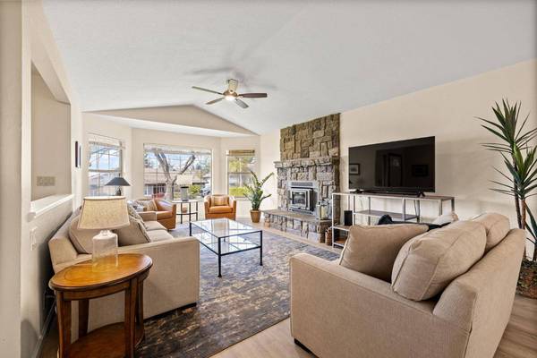 1435 Foxridge CIR, Auburn, CA 95603