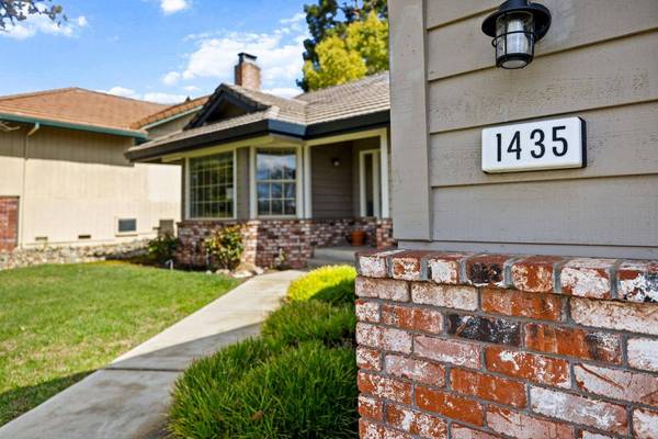 1435 Foxridge CIR, Auburn, CA 95603