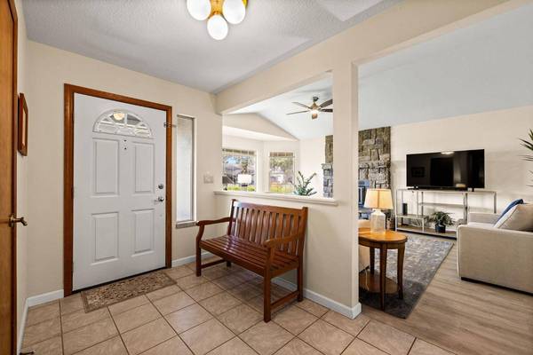 1435 Foxridge CIR, Auburn, CA 95603