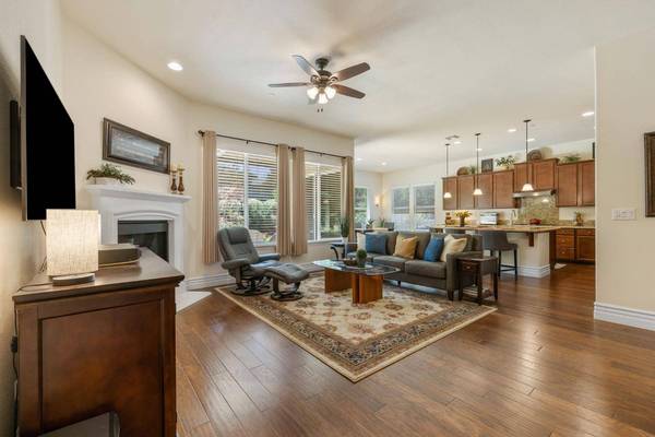 3696 Miners Ravine DR, Roseville, CA 95661