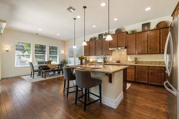 3696 Miners Ravine DR, Roseville, CA 95661