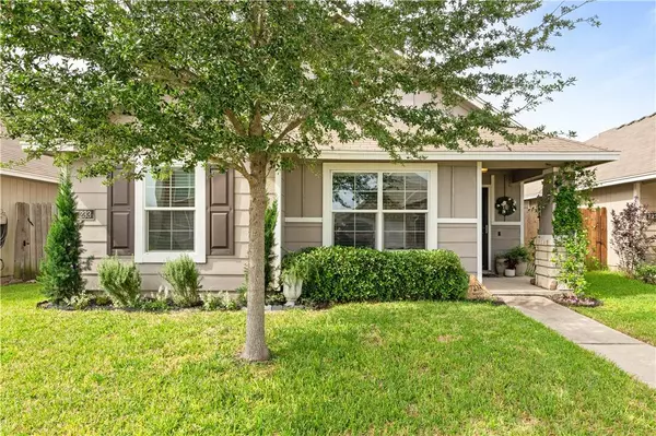 7233 Nuss DR, Corpus Christi, TX 78414