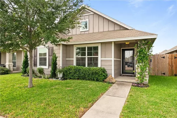 7233 Nuss DR, Corpus Christi, TX 78414