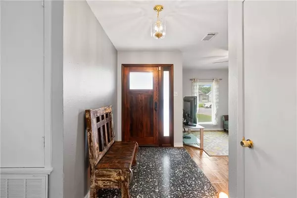 3818 Kingston DR, Corpus Christi, TX 78415