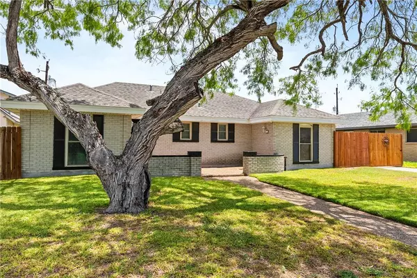 3818 Kingston DR, Corpus Christi, TX 78415