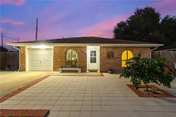 2806 Ransom Island DR, Corpus Christi, TX 78418