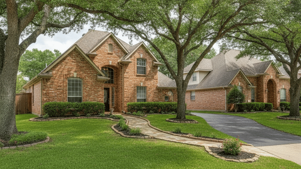 What to Expect When Living in Highland Village, TX: Pros and Cons,Jay Marks