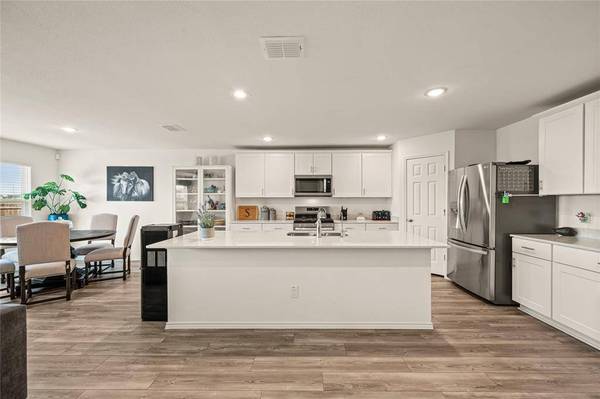 1008 Valerian Drive, Haslet, TX 76052