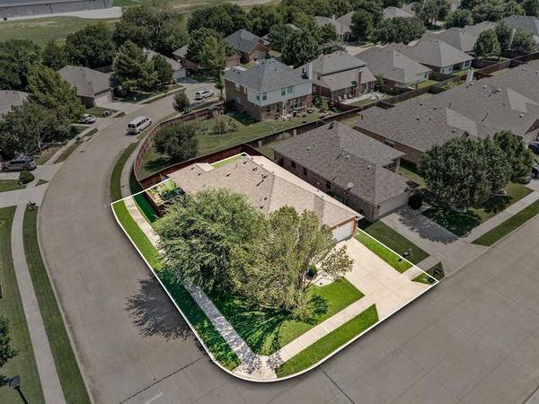 2401 Castle Creek Drive, Little Elm, TX 75068