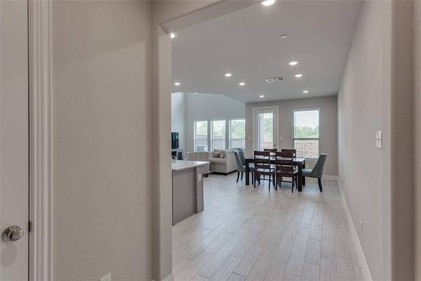 509 Hutchinson Lane, Lewisville, TX 75077