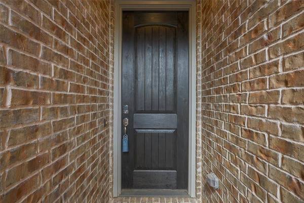 509 Hutchinson Lane, Lewisville, TX 75077