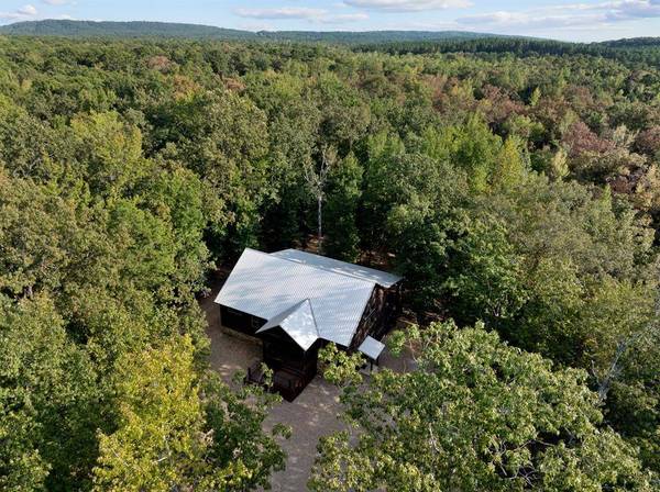 250 Almond LN, Broken Bow, OK 74728