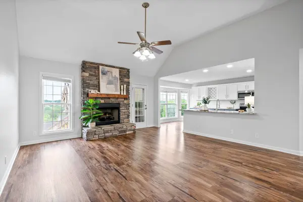 3277 Timberdale Dr, Clarksville, TN 37042