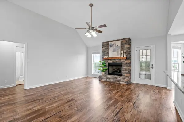 3277 Timberdale Dr, Clarksville, TN 37042