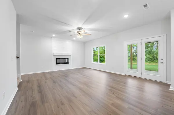 209 Wesson Dr, Clarksville, TN 37043