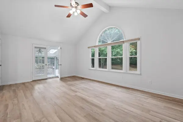 325 Dunbrook Dr, Clarksville, TN 37043