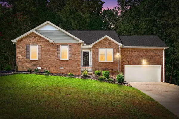 325 Dunbrook Dr, Clarksville, TN 37043