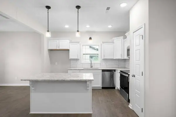 293 Wesson Dr, Clarksville, TN 37043