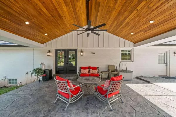 5401 Sango Rd, Clarksville, TN 37043