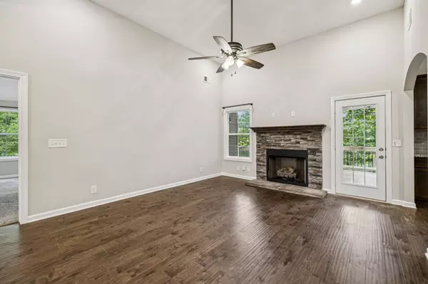 1208 Rich Ellen Dr, Palmyra, TN 37142