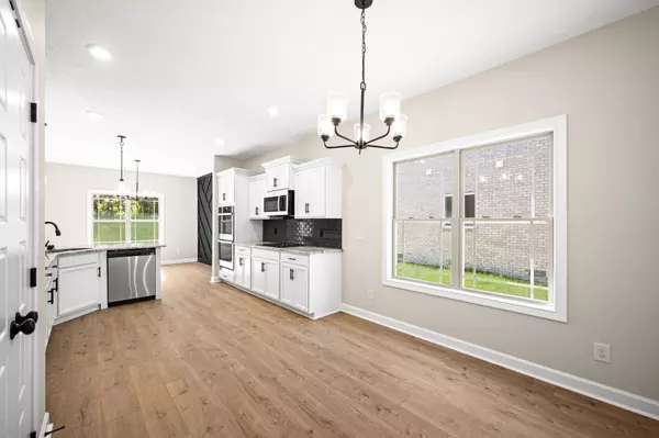 427 Blue Ridge Ct, Clarksville, TN 37043