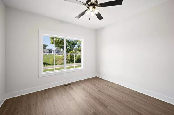 1741 Powell Rd, Clarksville, TN 37043