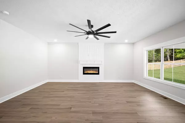 1741 Powell Rd, Clarksville, TN 37043