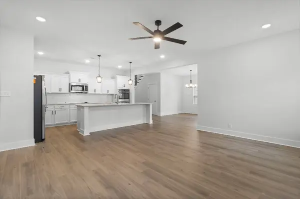 978 Alton Dr, Clarksville, TN 37043