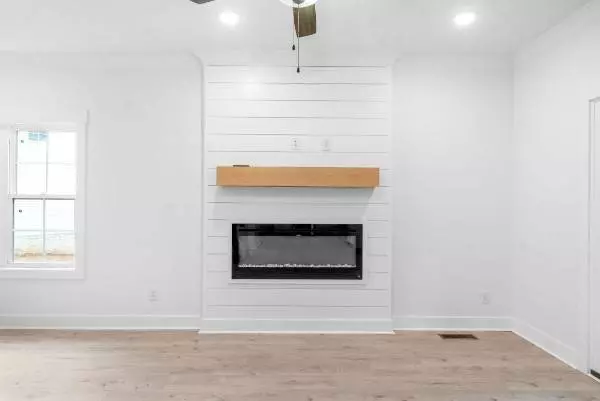 7 East Old Ashland City Rd, Clarksville, TN 37043