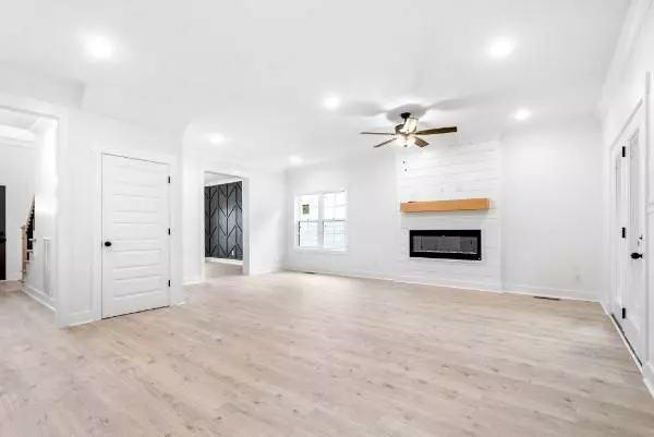 7 East Old Ashland City Rd, Clarksville, TN 37043