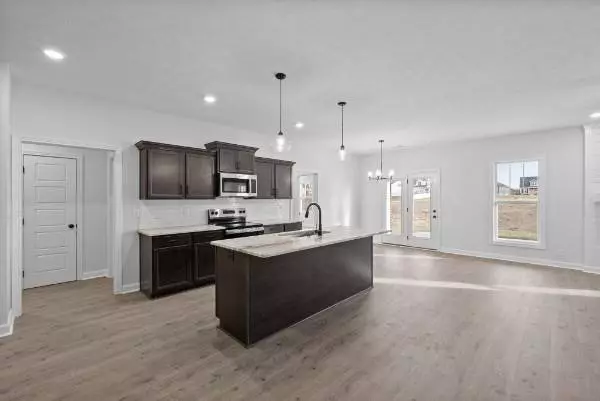 310 Galway Dr, Clarksville, TN 37042