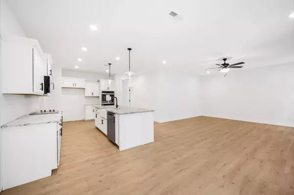 415 Blue Ridge Ct, Clarksville, TN 37043