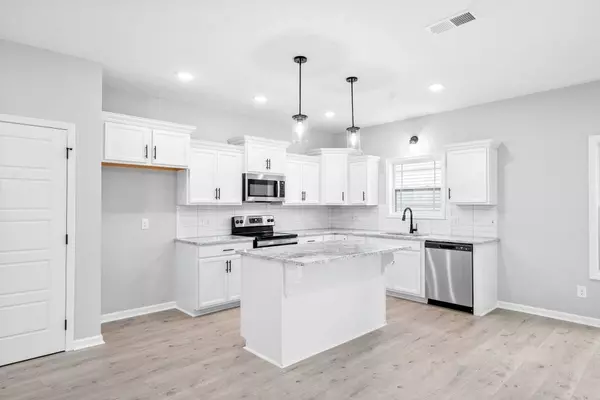 1204 Boulder Pass Rd, Clarksville, TN 37040